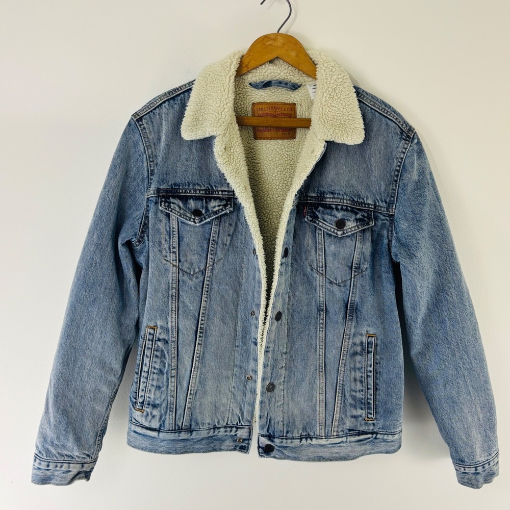 Levi's Mens Medium Sherpa Trucker Jacket Light Wash Denim Type III Premium